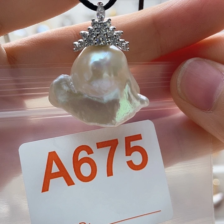 未镶嵌天然珍珠。  漏 漏 漏淡水珍珠