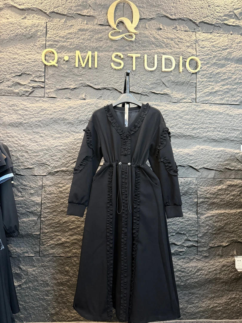 Q MI 新款压褶拼接洋气宽松大码早秋连衣裙Q20021F