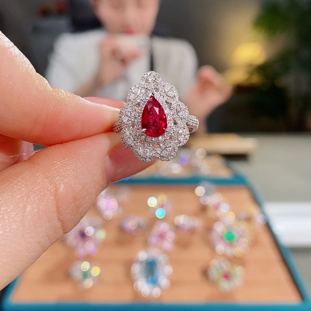 18K金镶嵌红宝石戒指1.02ct无烧鸽血红吉尔德