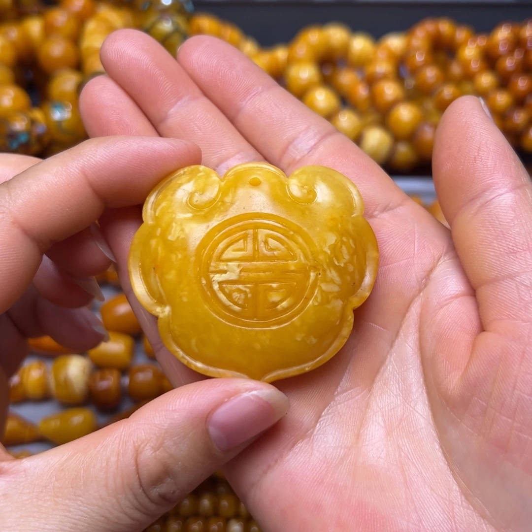 琥珀未镶嵌吊坠(不含链)