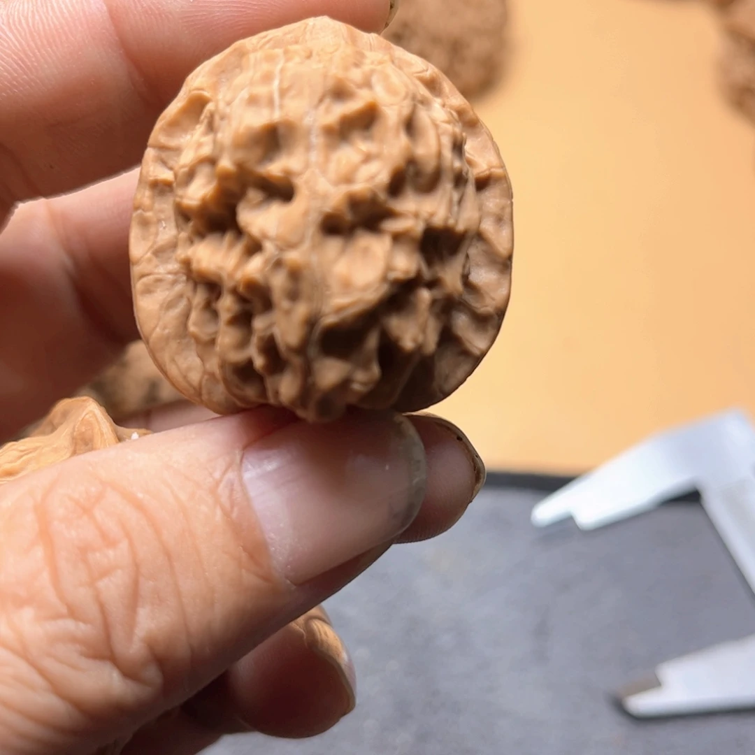 用***9吊坠文玩核桃麒麟眼