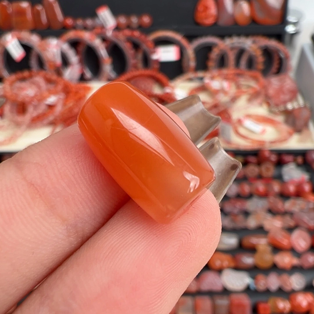 南红玛瑙未镶嵌颈饰桶珠