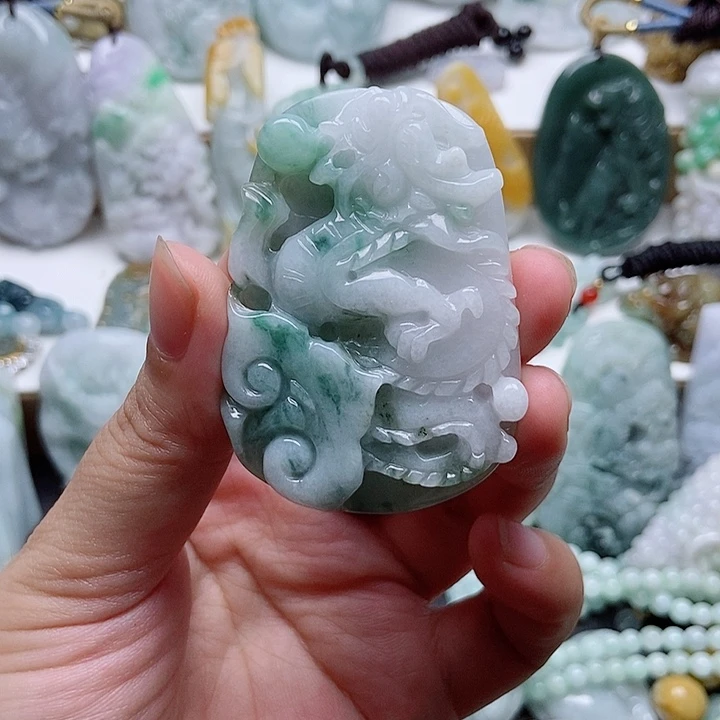 翡翠未镶嵌吊坠(不含链)1