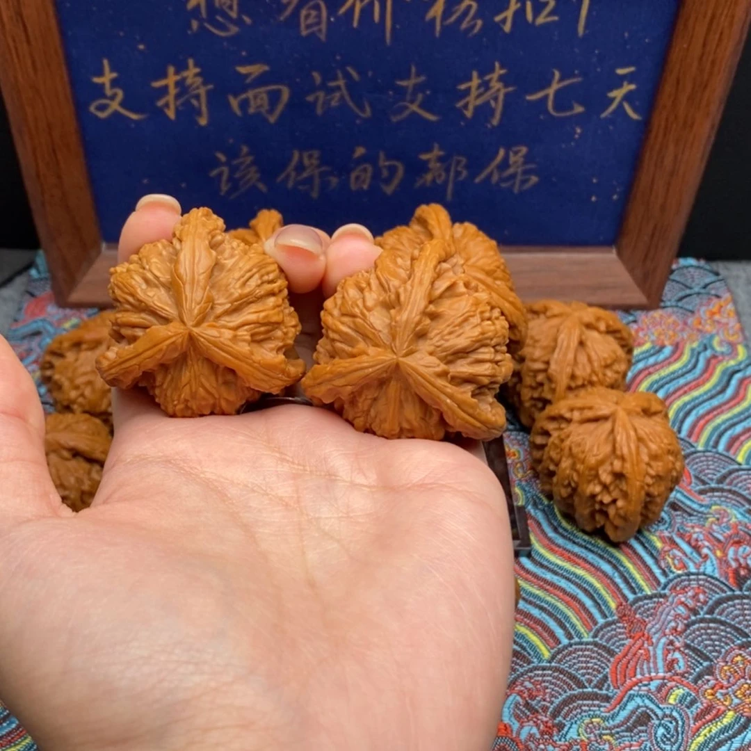 【闪购商品】A****、白狮