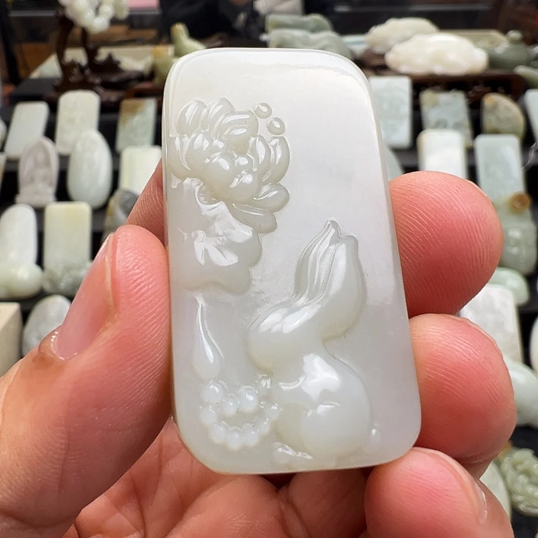 和田玉未镶嵌颈饰