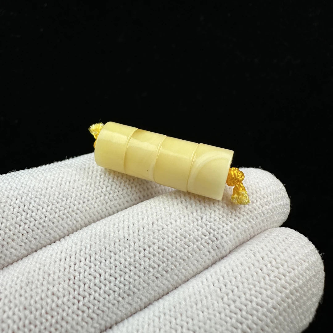 B1084 瑕疵特价 天然原矿蜜蜡隔片9.3 mm 支持鉴定 假一罚四