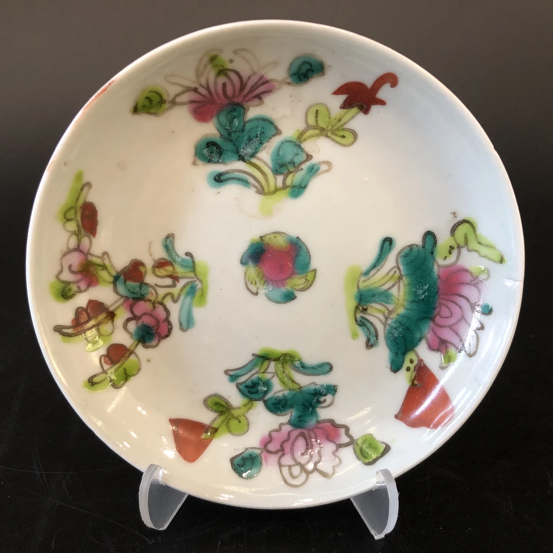 25080075 清晚期粉彩四季花卉纹碟 直径：11.9cm