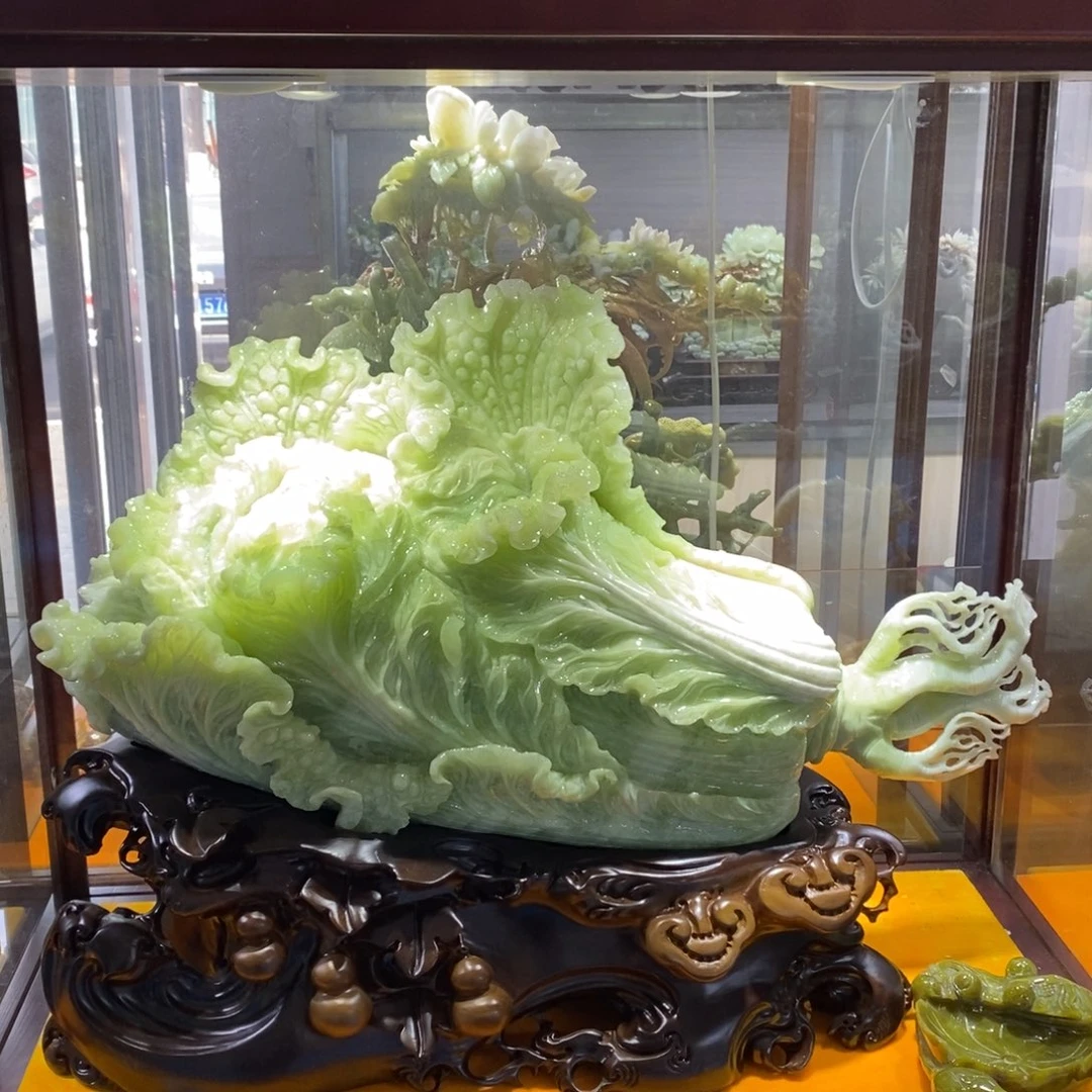 蛇纹石玉未镶嵌珠宝奇石