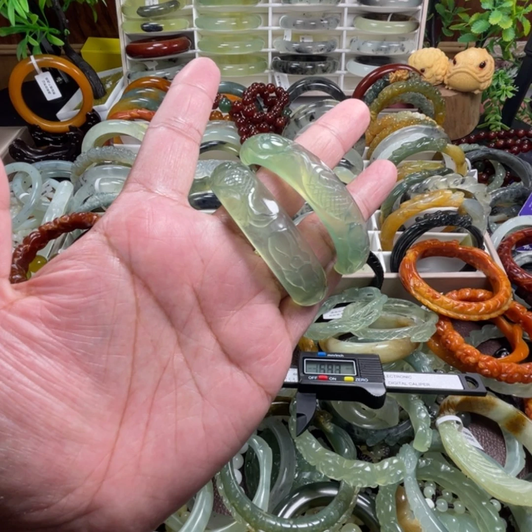 未镶嵌蛇纹石玉手镯