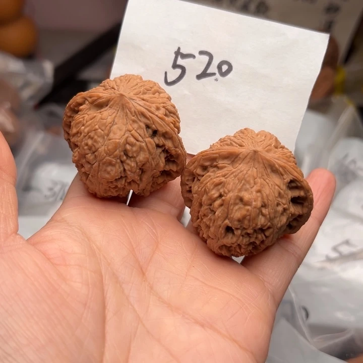 核桃44尺寸绣球浮黄