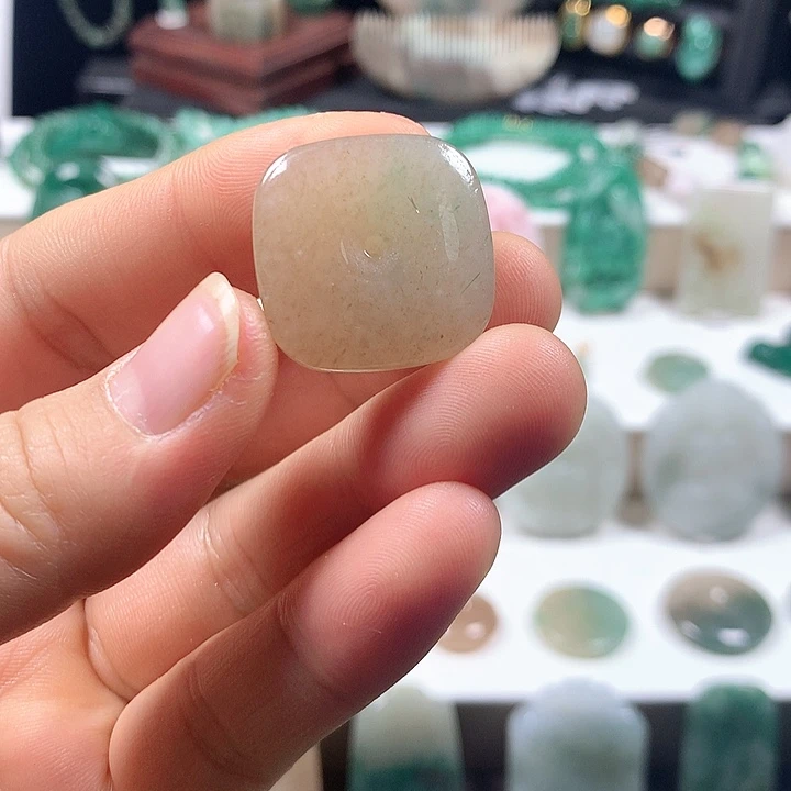 未镶嵌独山玉颈饰老*