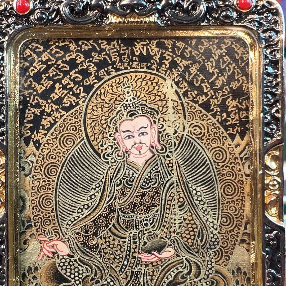 吊坠黑金莲花生大师