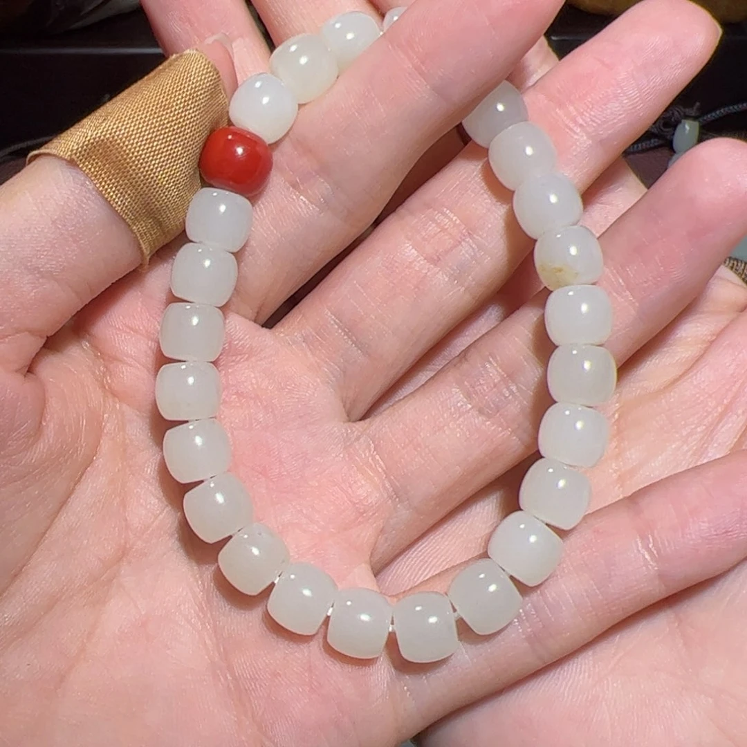 和田玉未镶嵌颈饰小*甜