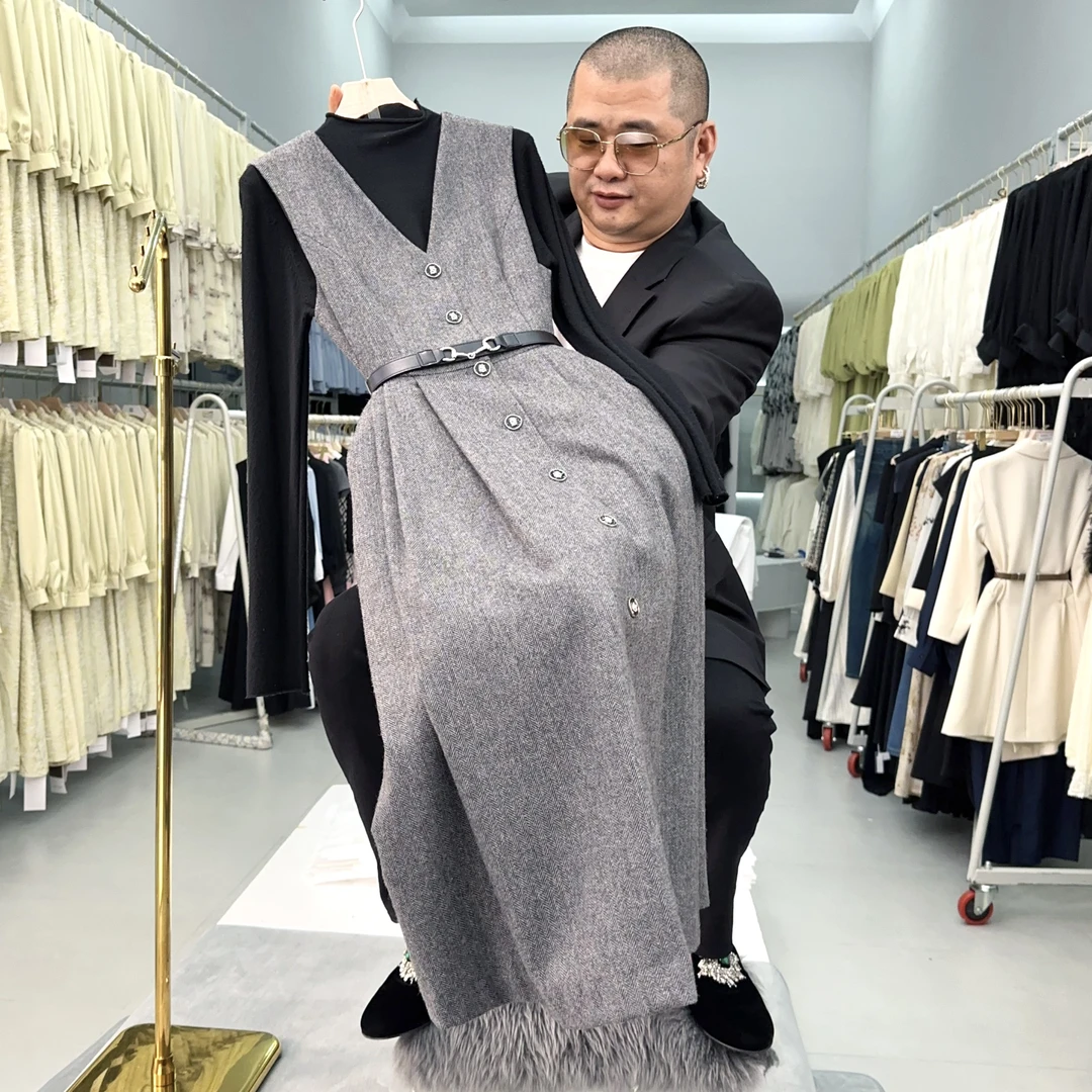 【RG3522】2025年新款轻奢气质时尚法式中长款高级设计感百搭连衣裙