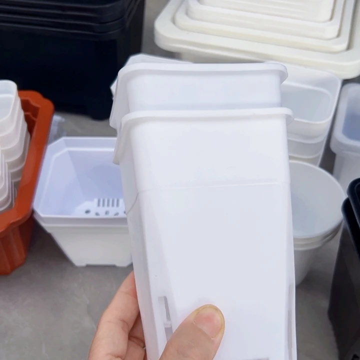 塑料白方口10高14一组10