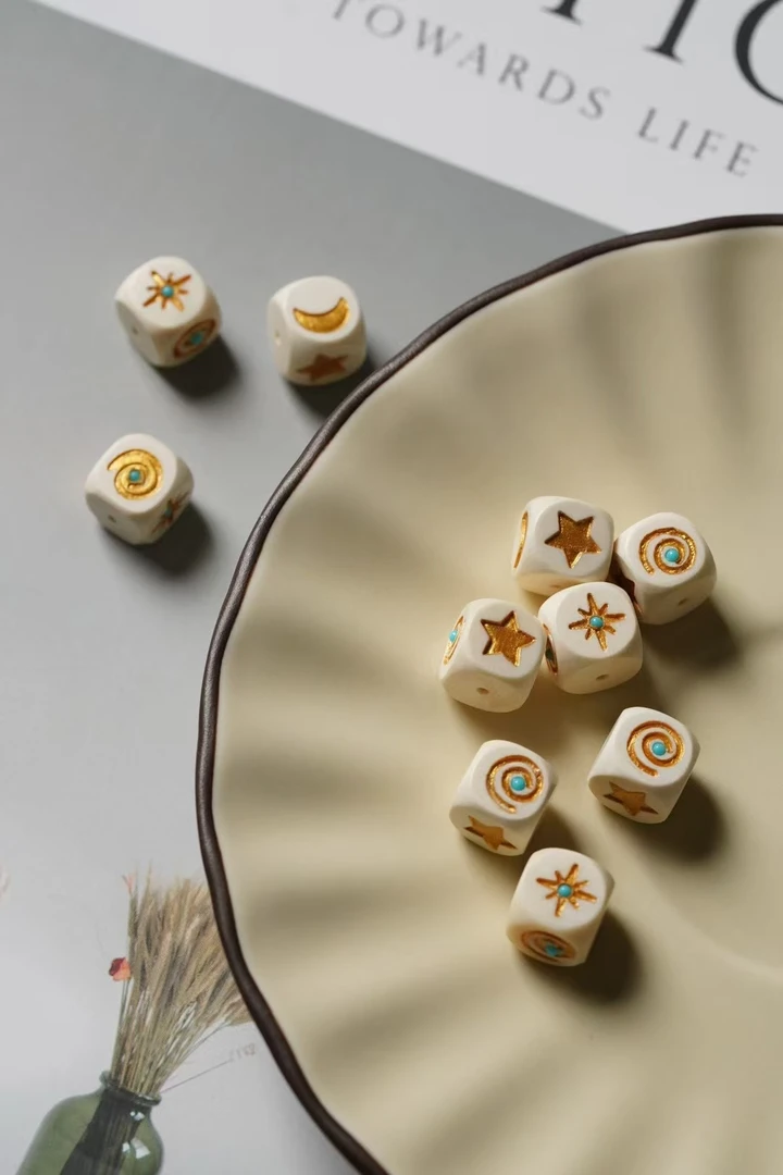 猛犸牙六方雕刻珠百搭款文玩DIY配饰S0083