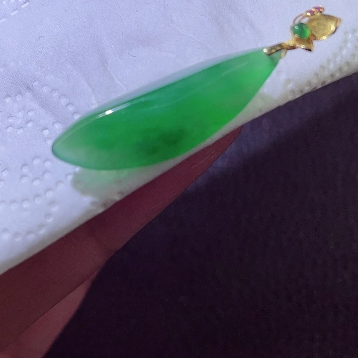 颈饰18K金镶嵌翡翠翡翠