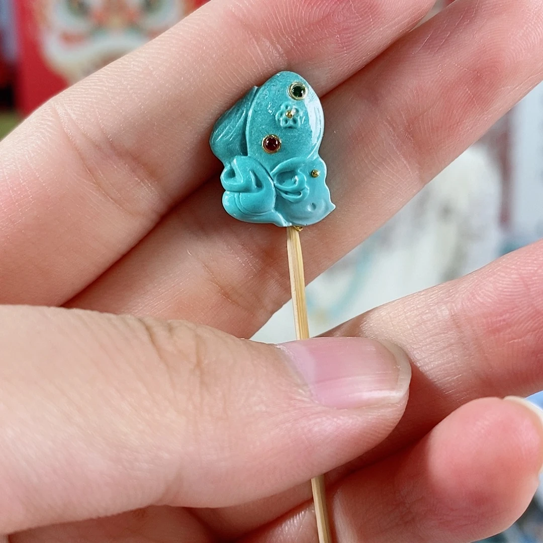 绿松石未镶嵌珠宝奇石