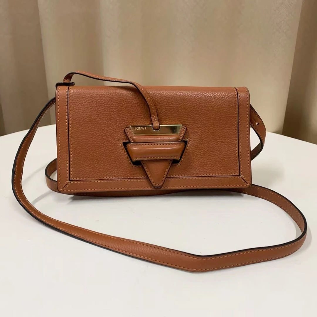95新 LOEWE/罗意威 小野专属/95新/罗意威/单肩包/DC8360