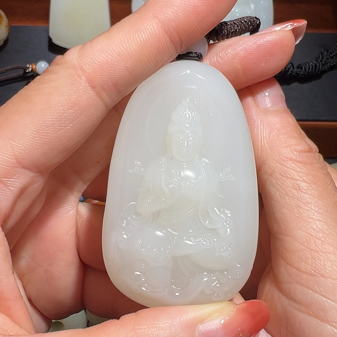 青***忆和田玉未镶嵌手串