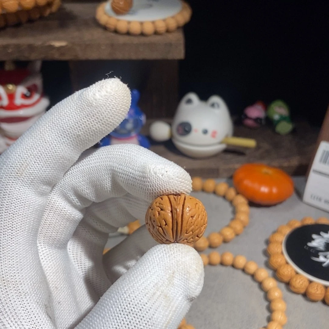 三棒异型桃核。嘎嘎正。