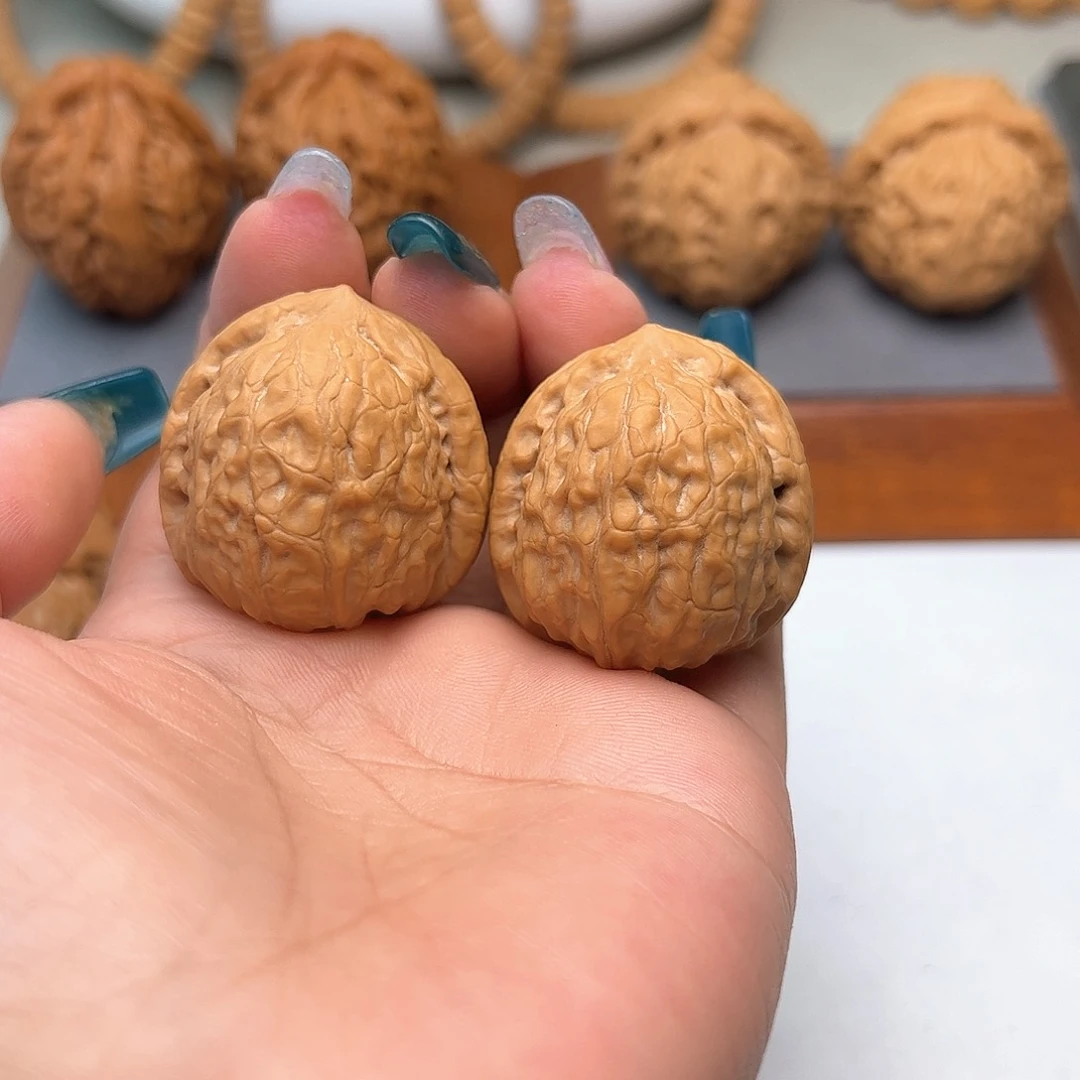 文玩核桃吊坠芳芳36舍利子