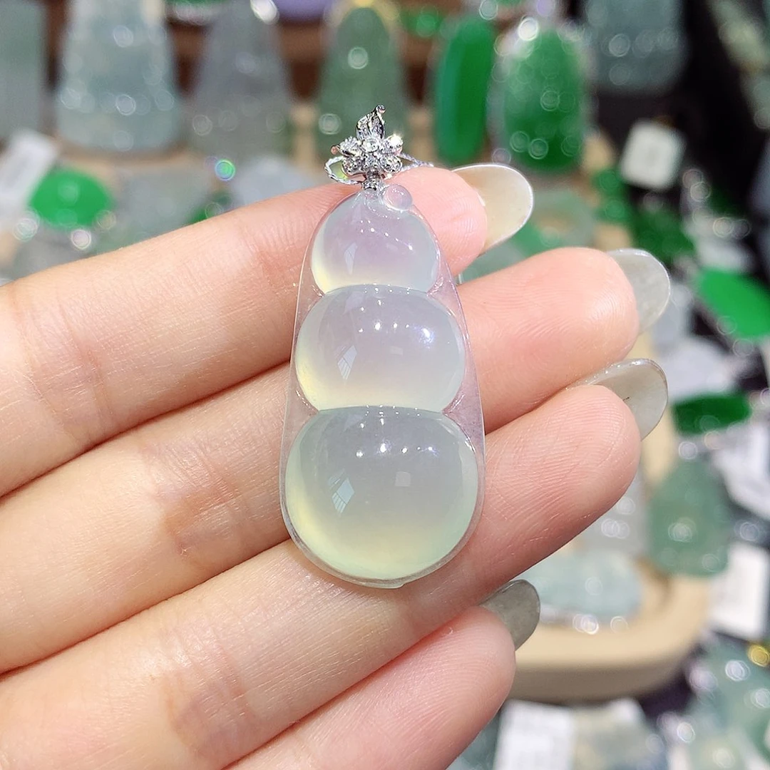 翡翠18K金镶嵌颈饰豆子