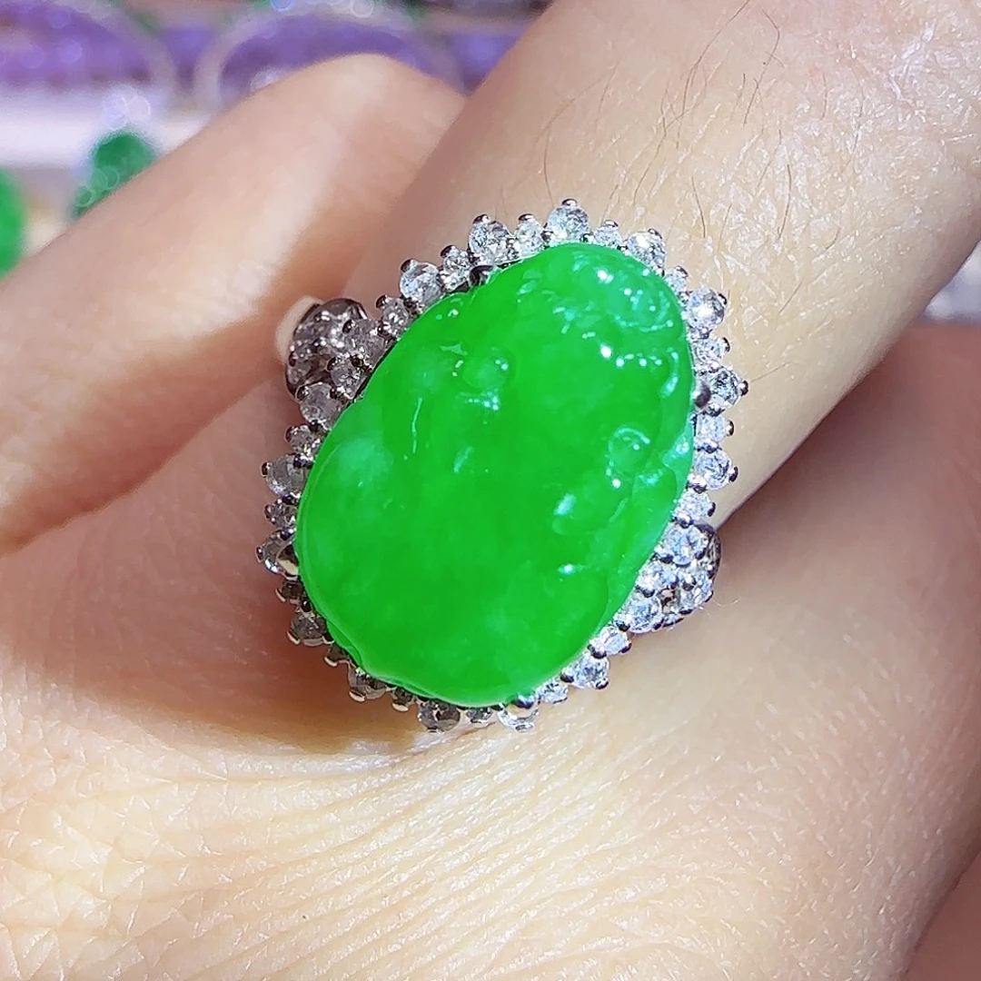 翡翠18K金镶嵌戒指