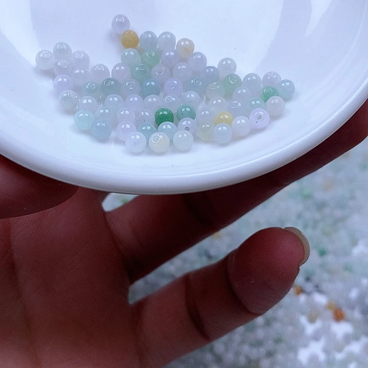 翡翠散珠翡翠翡翠卡3.7。300颗30元