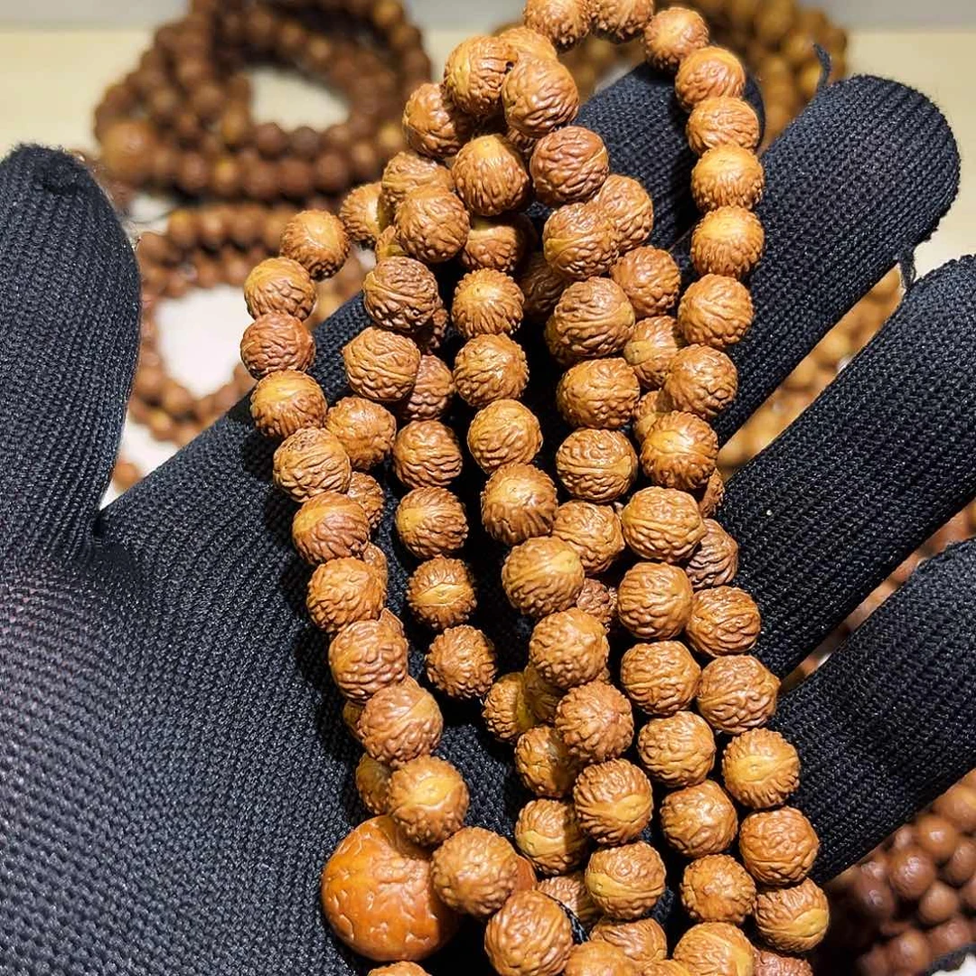 吊坠凤眼菩提酸枣和枸杞都可以