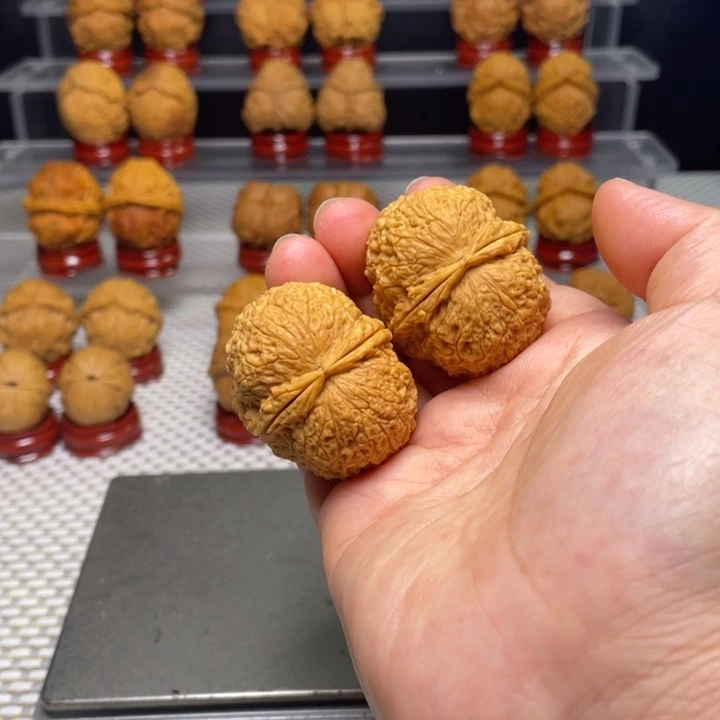 文玩核桃把件16麒麟元宝