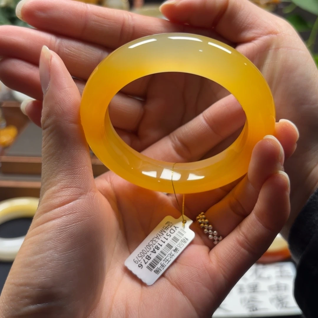 石英质玉（黄龙玉）未镶嵌手镯55+