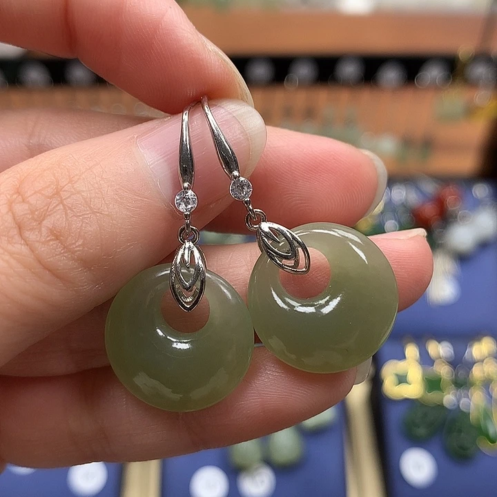 和田玉银S925镶嵌耳饰平安扣17.6左右晴水