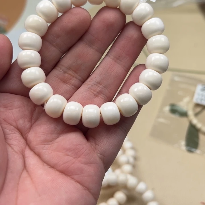 白玉菩提吊坠白色224
