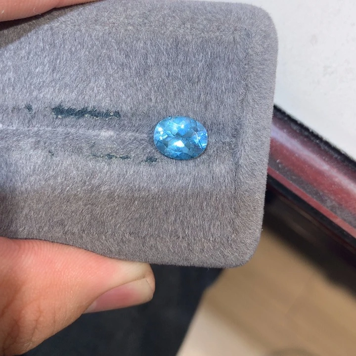 托帕石裸石未镶嵌3.4克拉