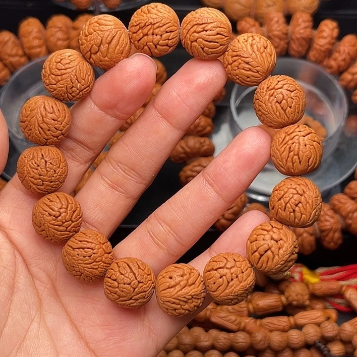 手串桃核龙鳞凤尾1.6