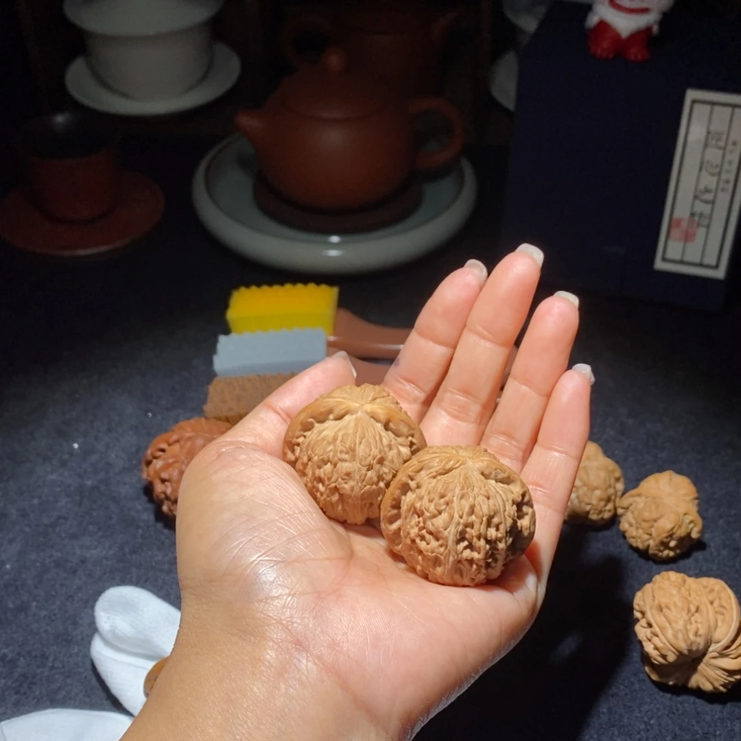 文玩核桃吊坠一*?白狮子39