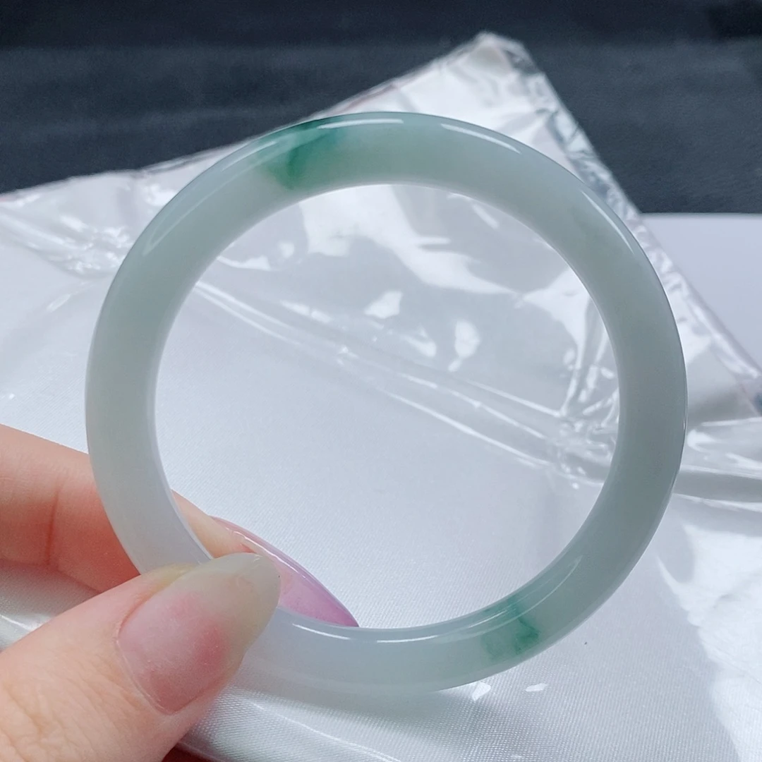 【闪购商品】未镶嵌手镯（圆镯）翡翠458号