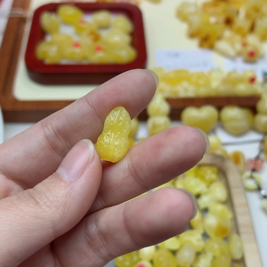 【闪购商品】蜜蜡裸石未镶嵌配饰