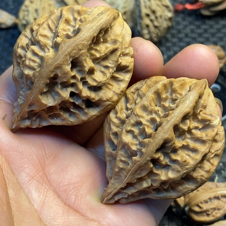吊坠文玩核桃娜姐110