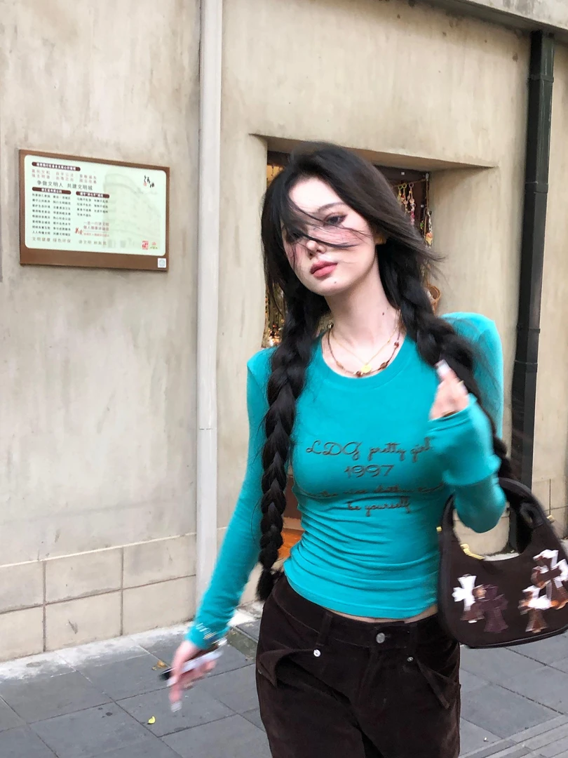 早秋季甜酷风圆领字母修身显瘦收腰长袖上衣女百搭休闲宽松裤子潮