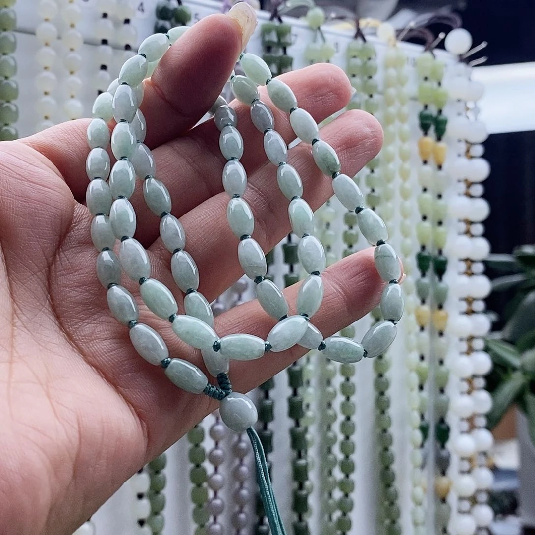 翡翠未镶嵌颈饰竹**风