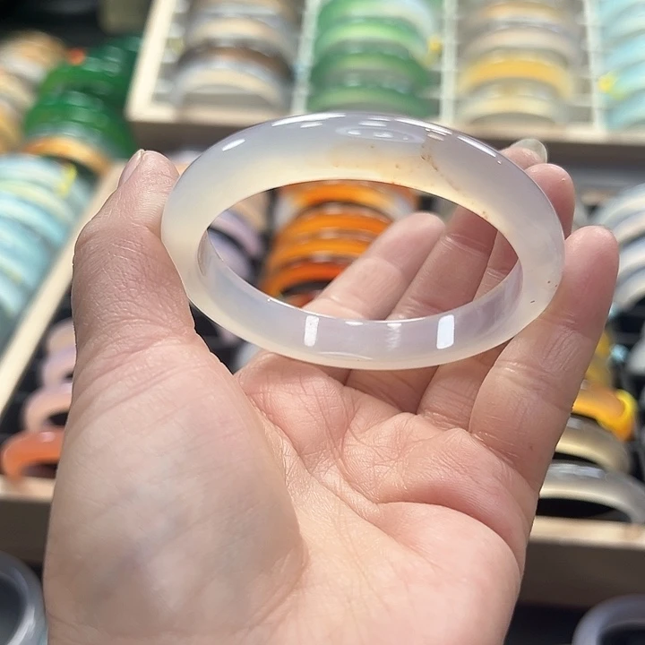 玛瑙/玉髓手镯未镶嵌浅****