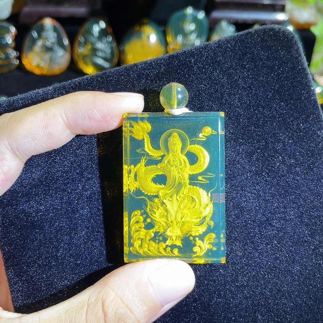 琥珀颈饰未镶嵌蓝珀御龙观音阴雕吊坠