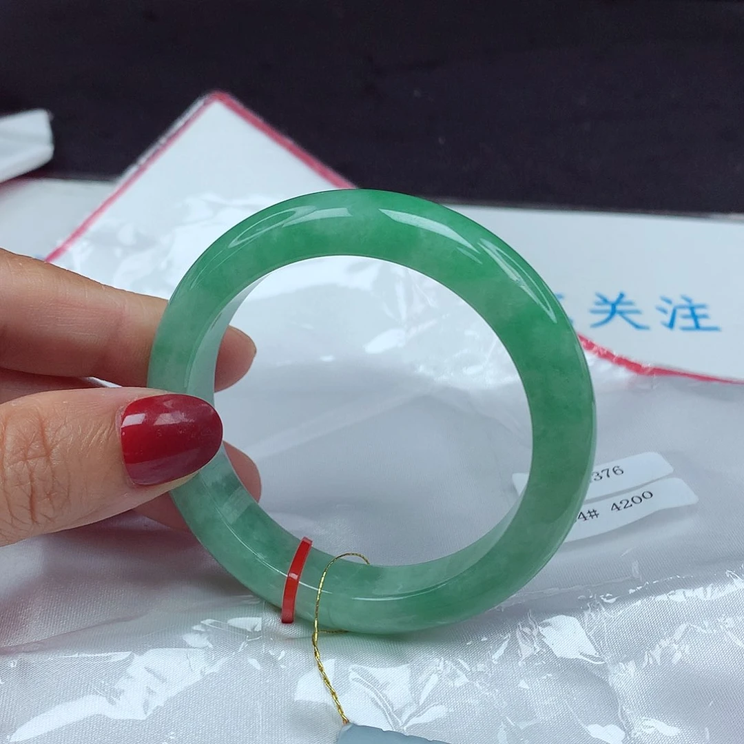 翡翠手镯未镶嵌54圈4376