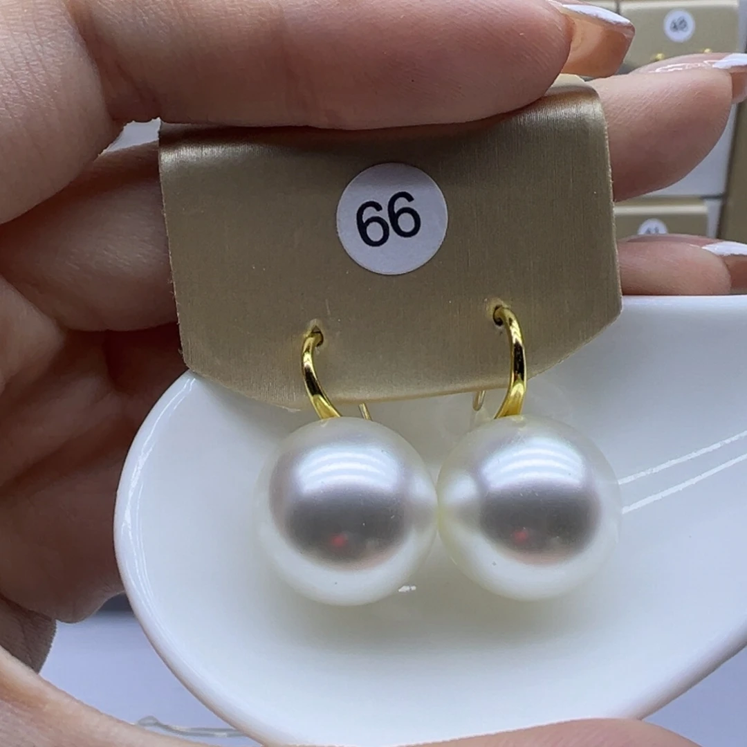 18K金镶嵌淡水珍珠耳饰