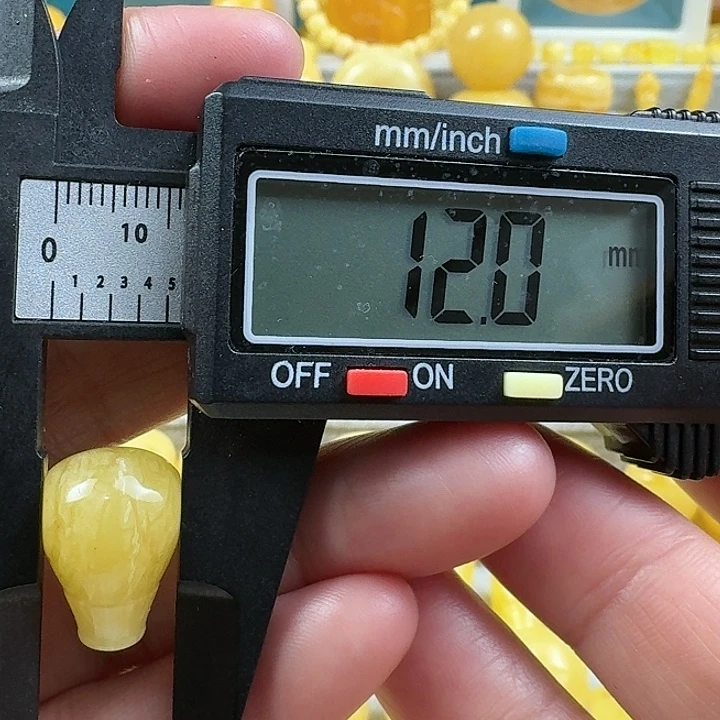 蜜蜡未镶嵌裸石15杂