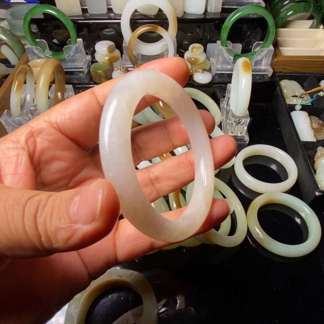 和田玉未镶嵌手镯垃圾产品不介意再下单