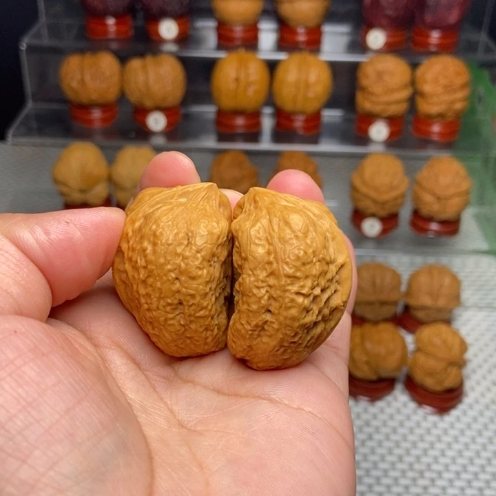 ꧁***꧂把件文玩核桃半壁2