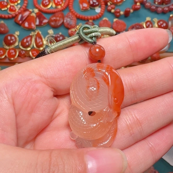 未镶嵌吊坠南红玛瑙